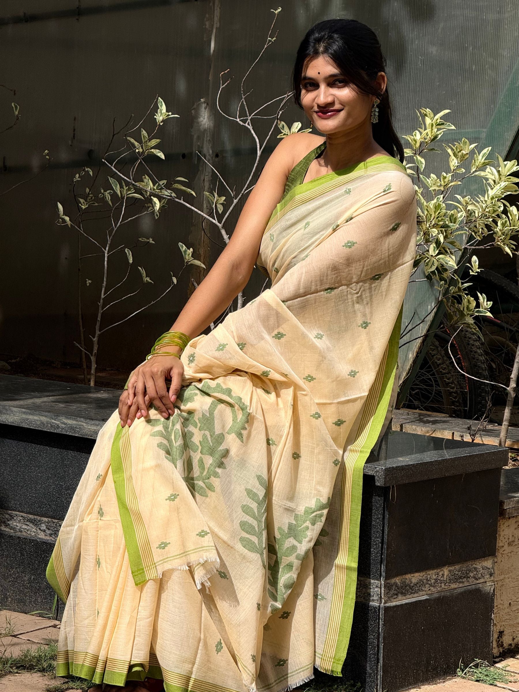 Handloom Needle Jamdani Cotton Saree in Beige and Green