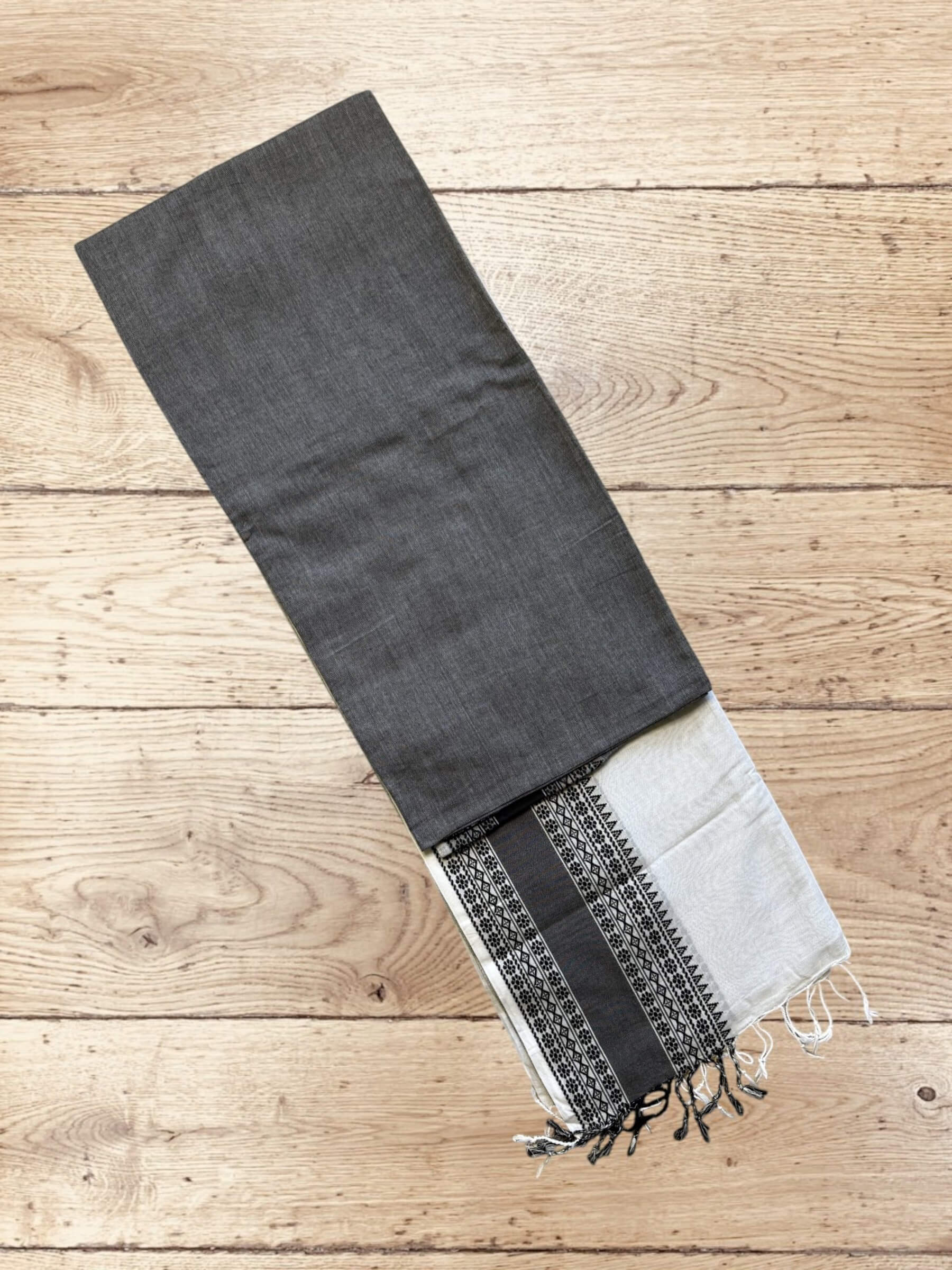 Handloom Soft Cotton Saree in Grey and White