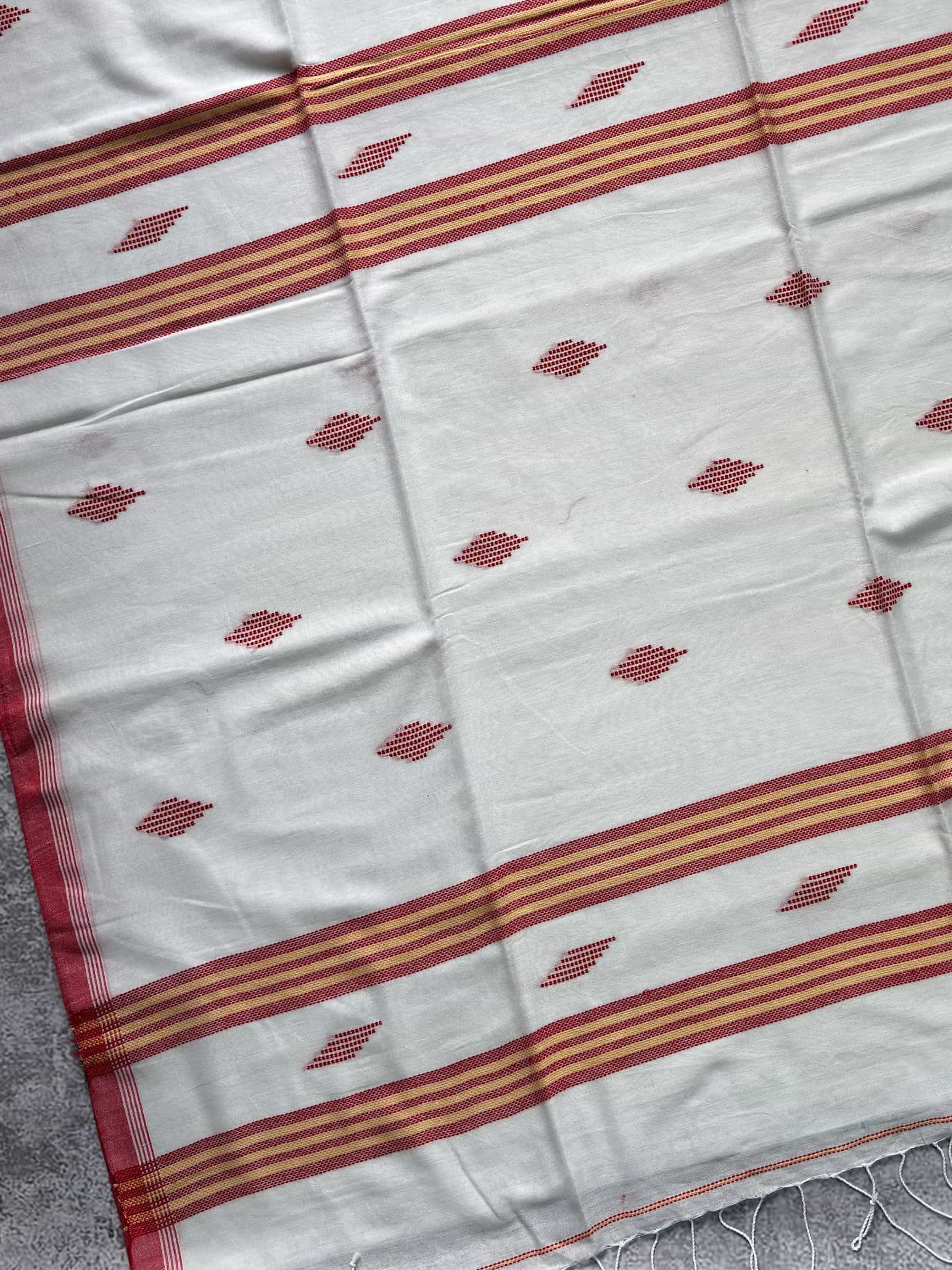 Handloom Bengal Cotton Jamdani Saree in Off White with Red Butis