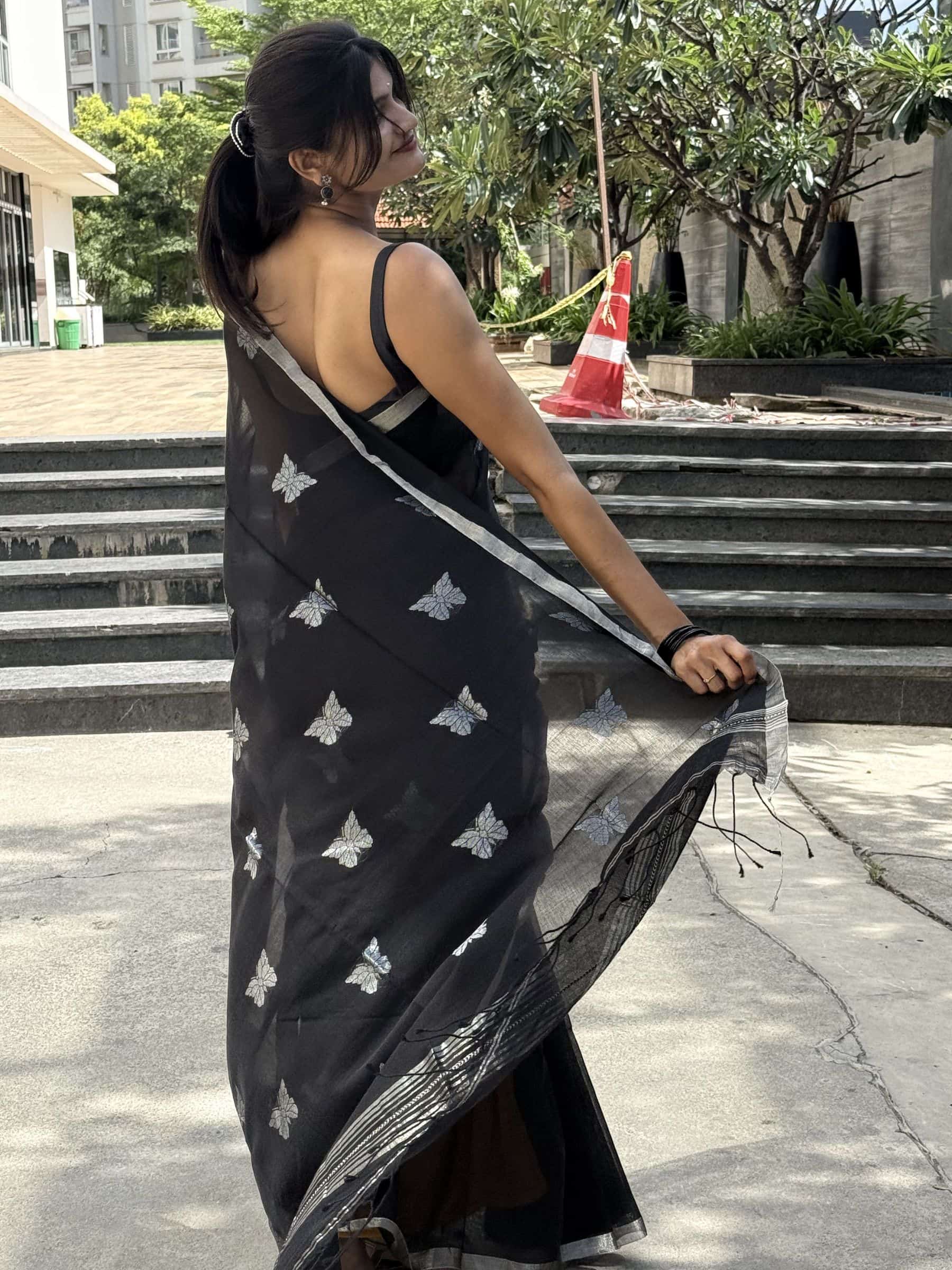 Handloom Mercerized Cotton Jamdani Saree in Black