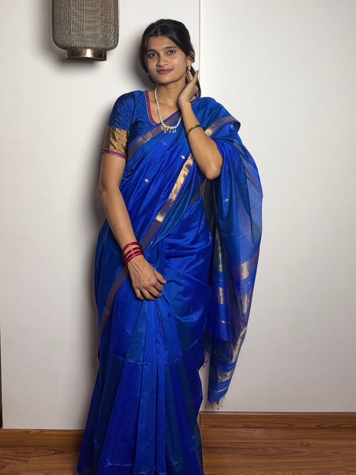 Handloom Maheshwari Silk Cotton Saree in Blue & Green Dual Shade with Zari Buttas