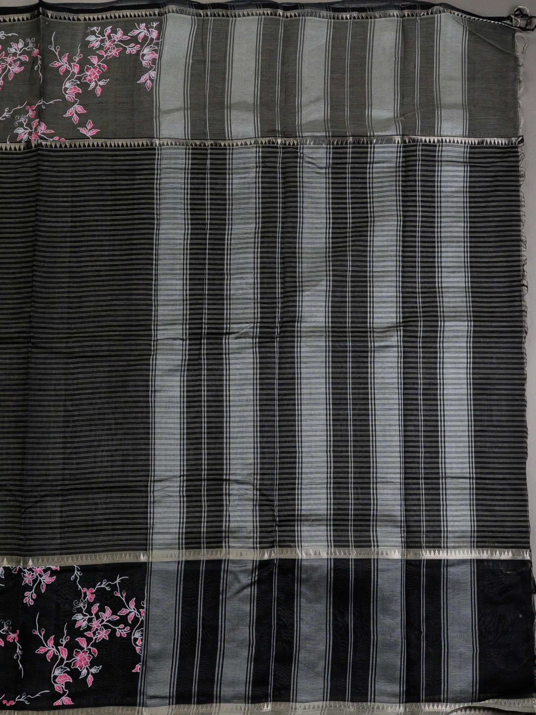 Handloom Mangalagiri Silk Cotton Saree in Black and Grey with Floral Border