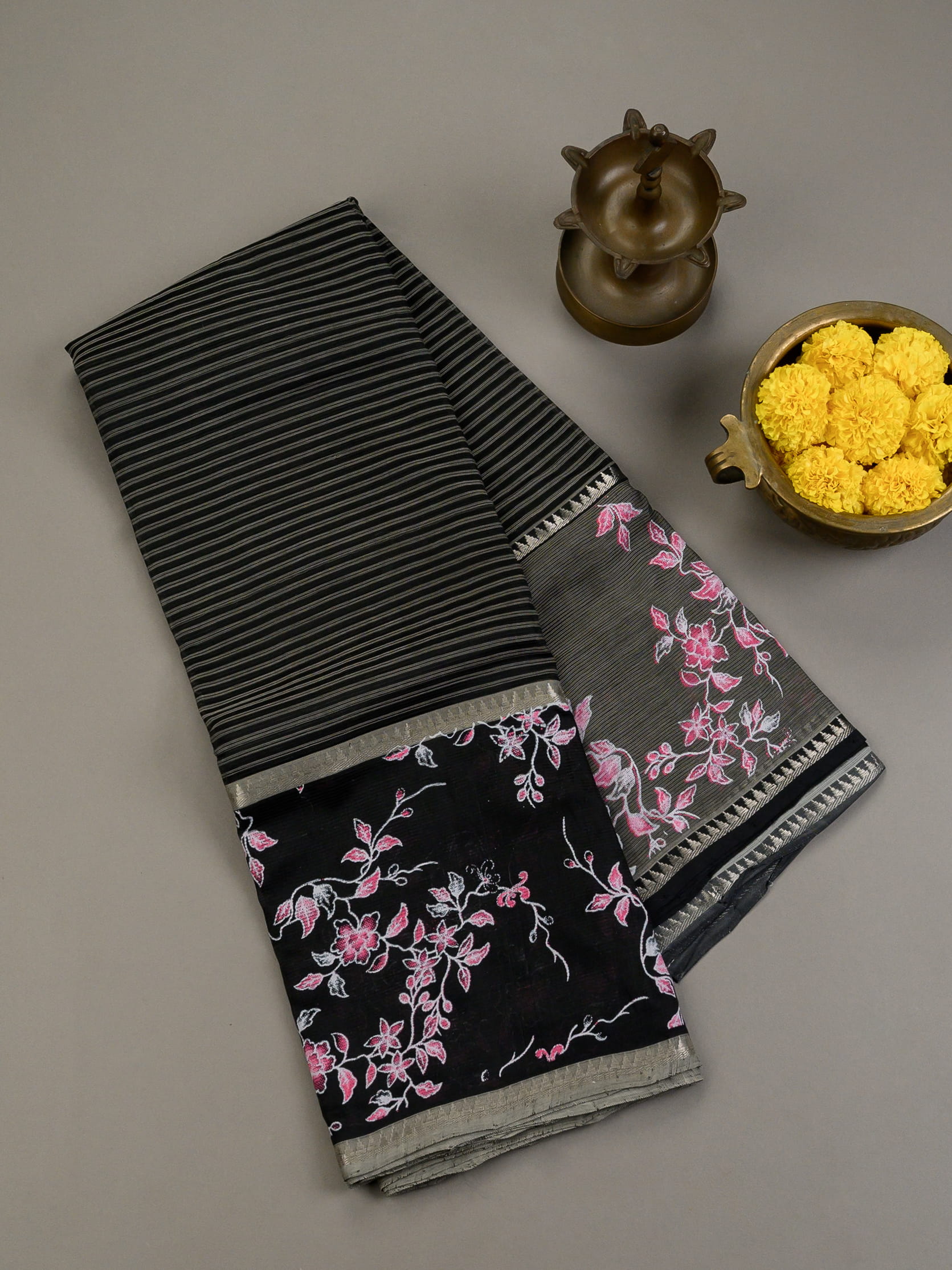 Handloom Mangalagiri Silk Cotton Saree in Black and Grey with Floral Border