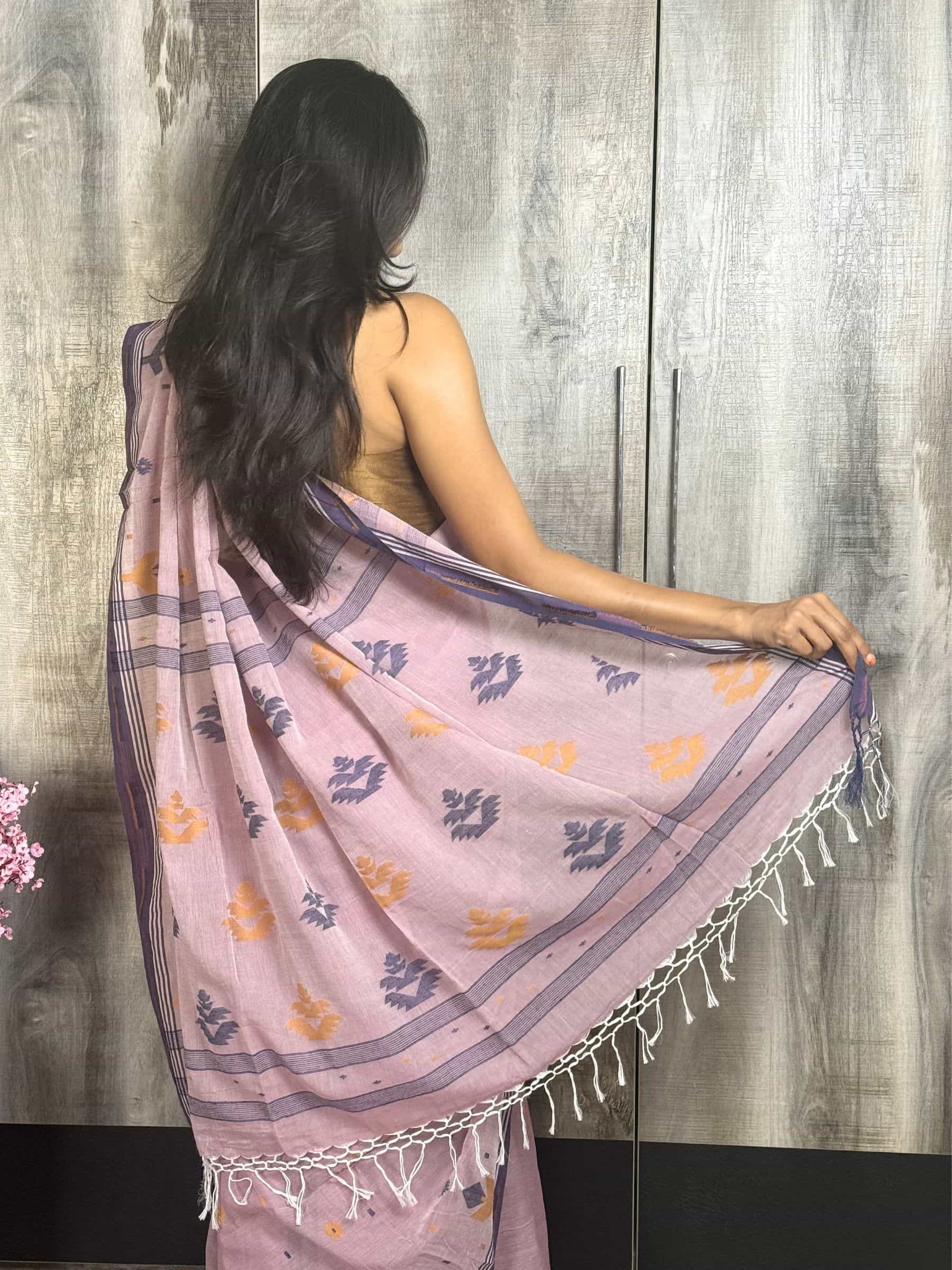 Handloom Jacquard Jamdani Cotton Saree in Lilac