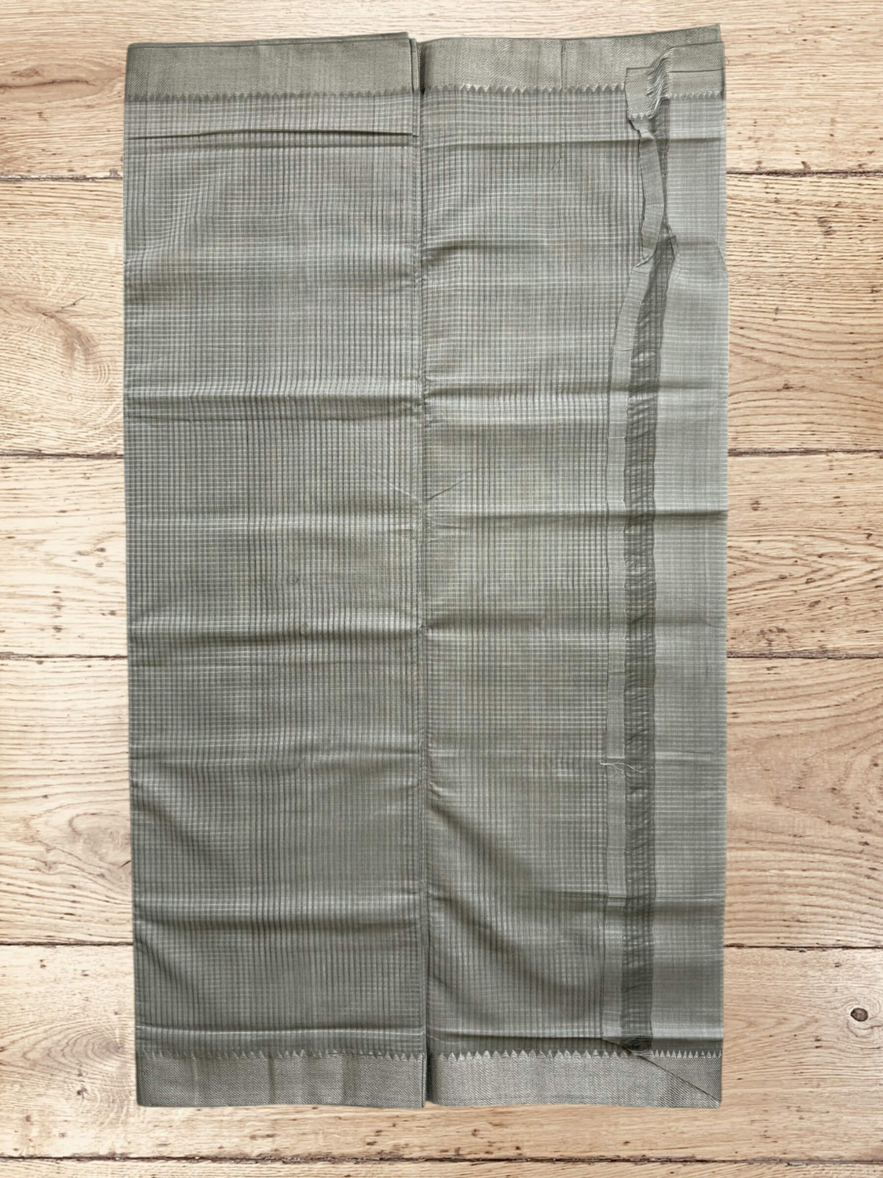 Handloom Mangalagiri Cotton Saree in Grey