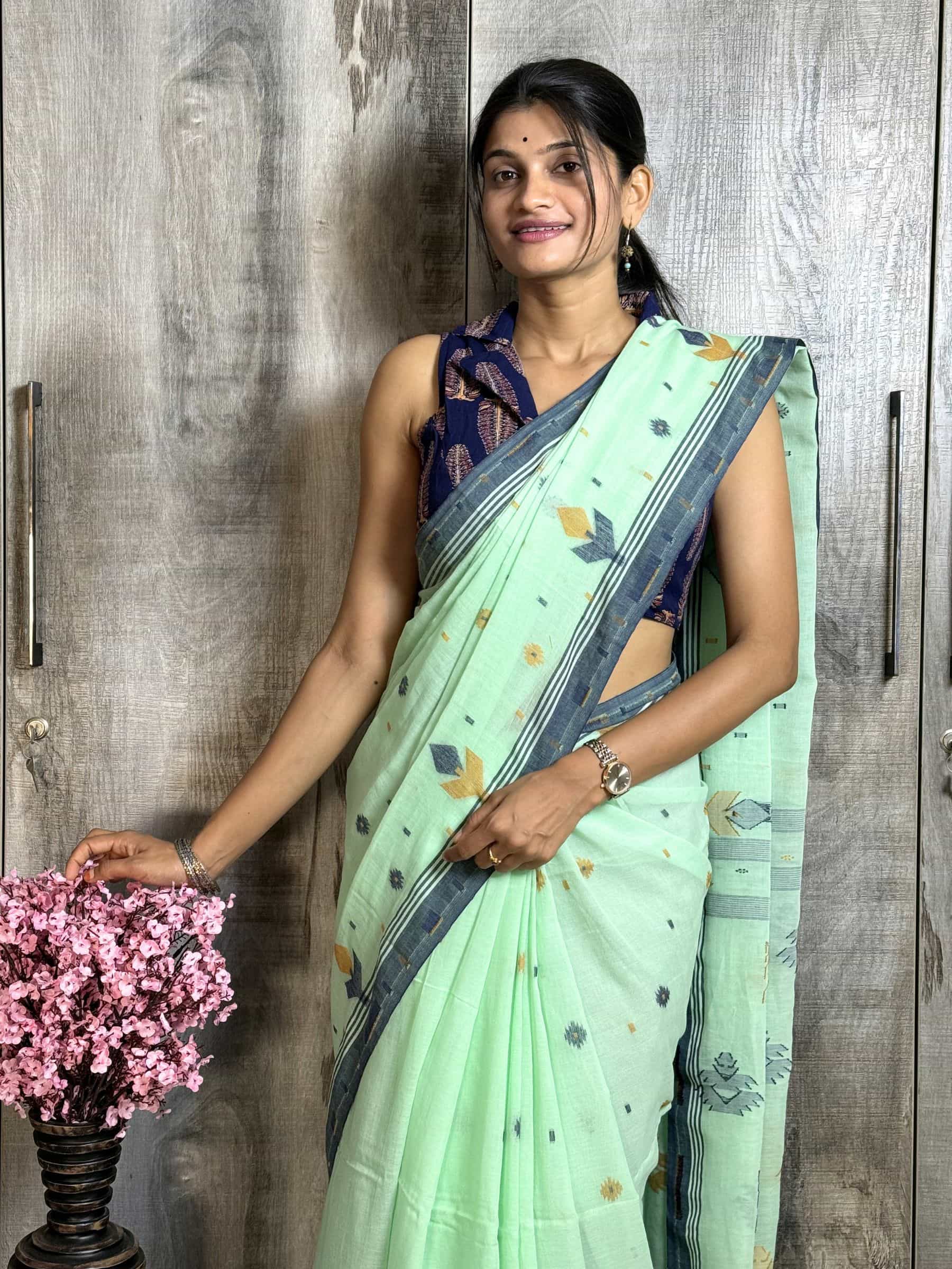 Handloom Jacquard Jamdani Cotton Saree in Mint Green