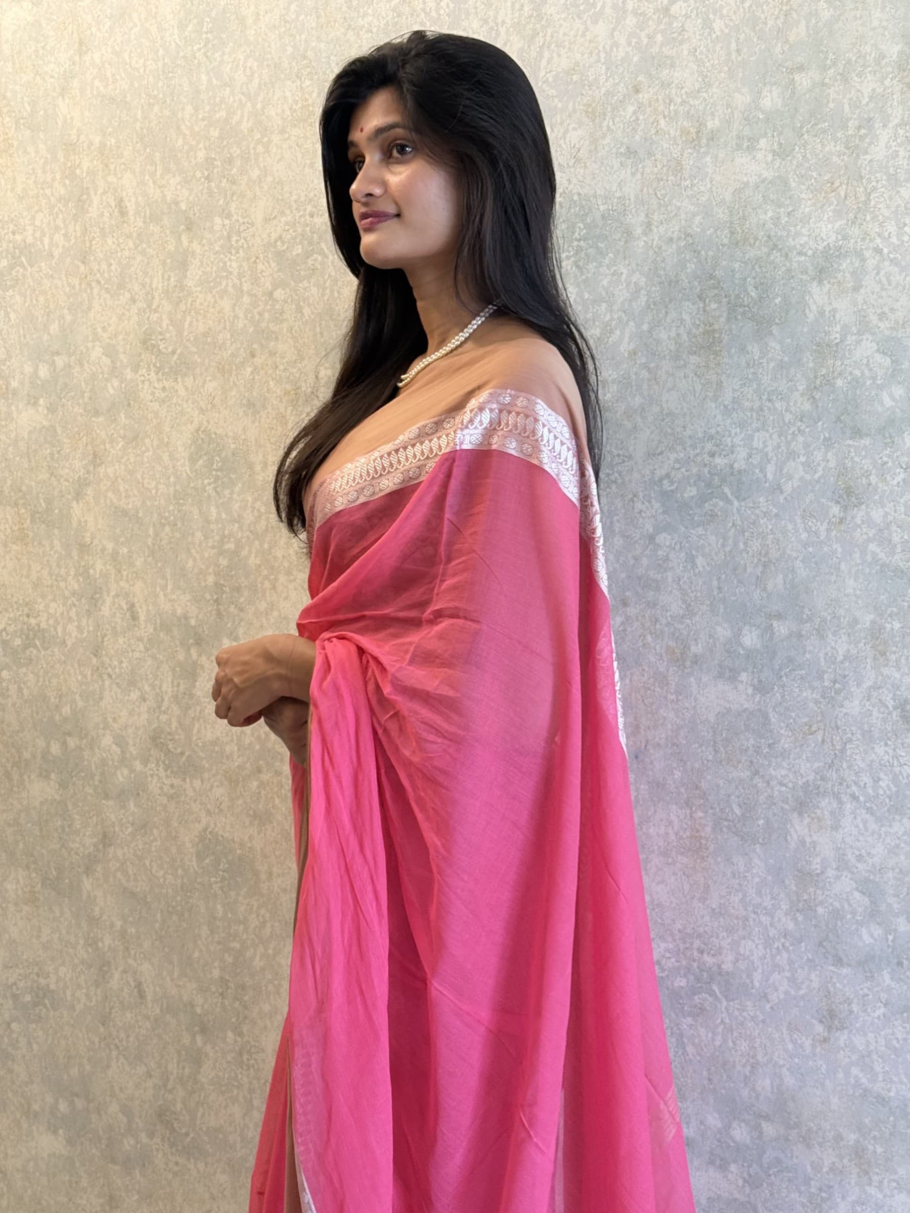 Handloom Soft Cotton Saree in Pink and Brown