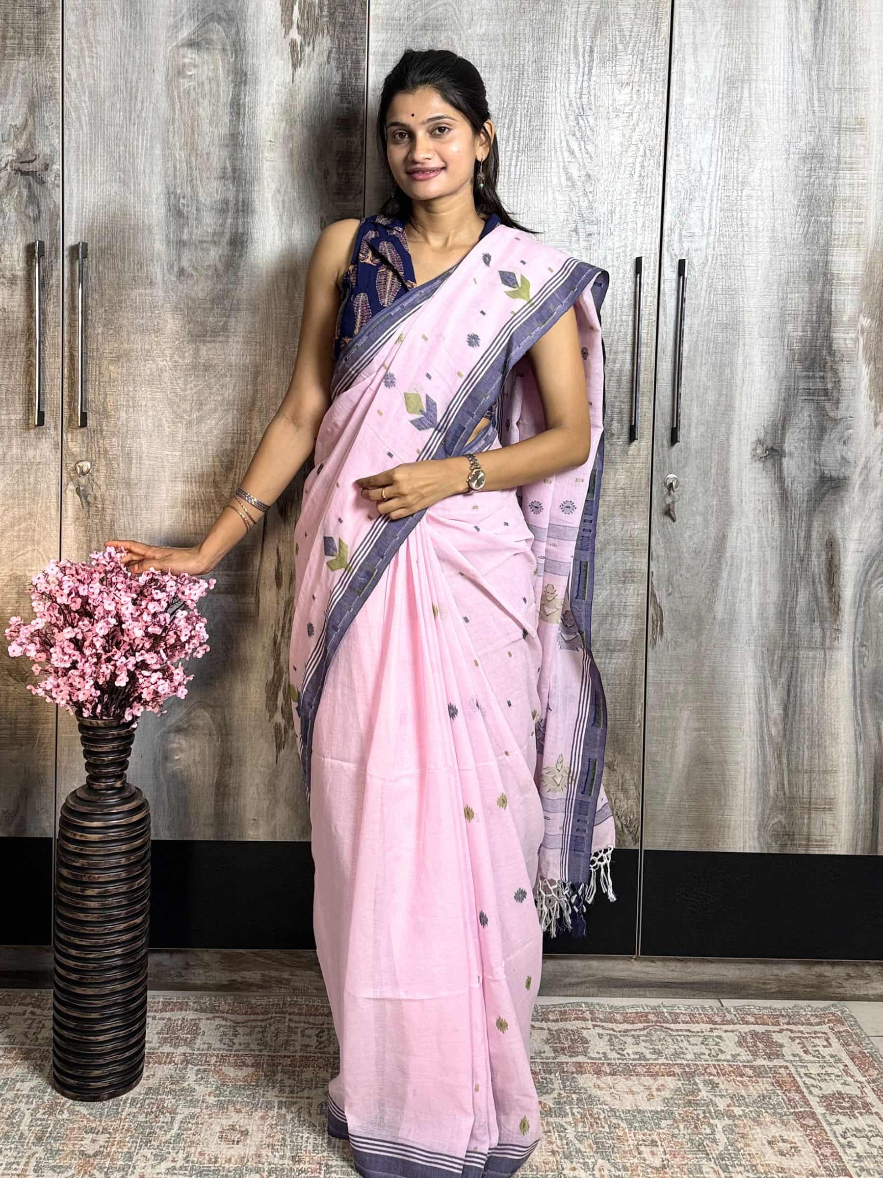 Handloom Jacquard Jamdani Cotton Saree in Pink