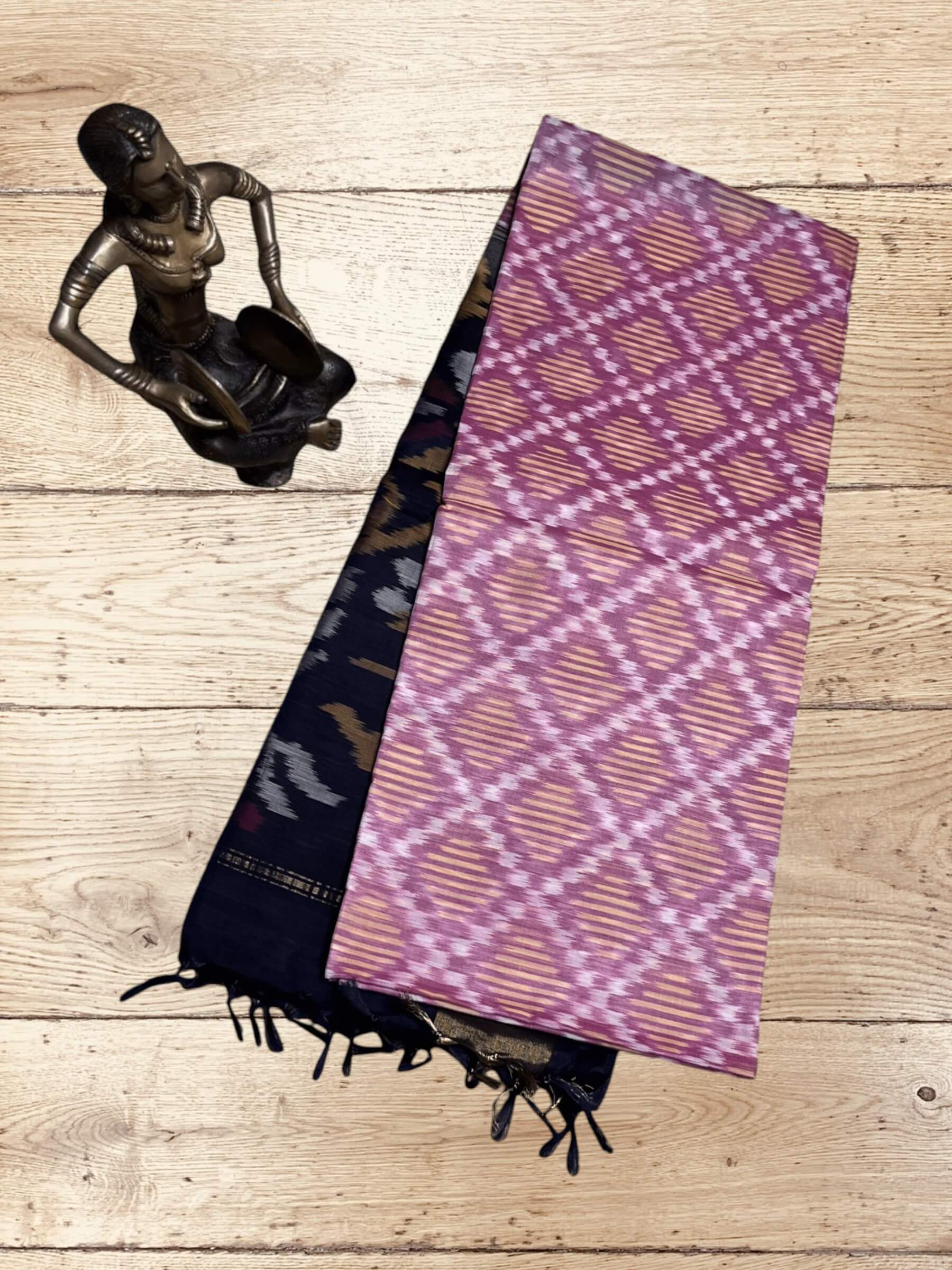 Handloom Pochampally Silk Cotton Saree in Pinkish-Purple & Navy-Blue