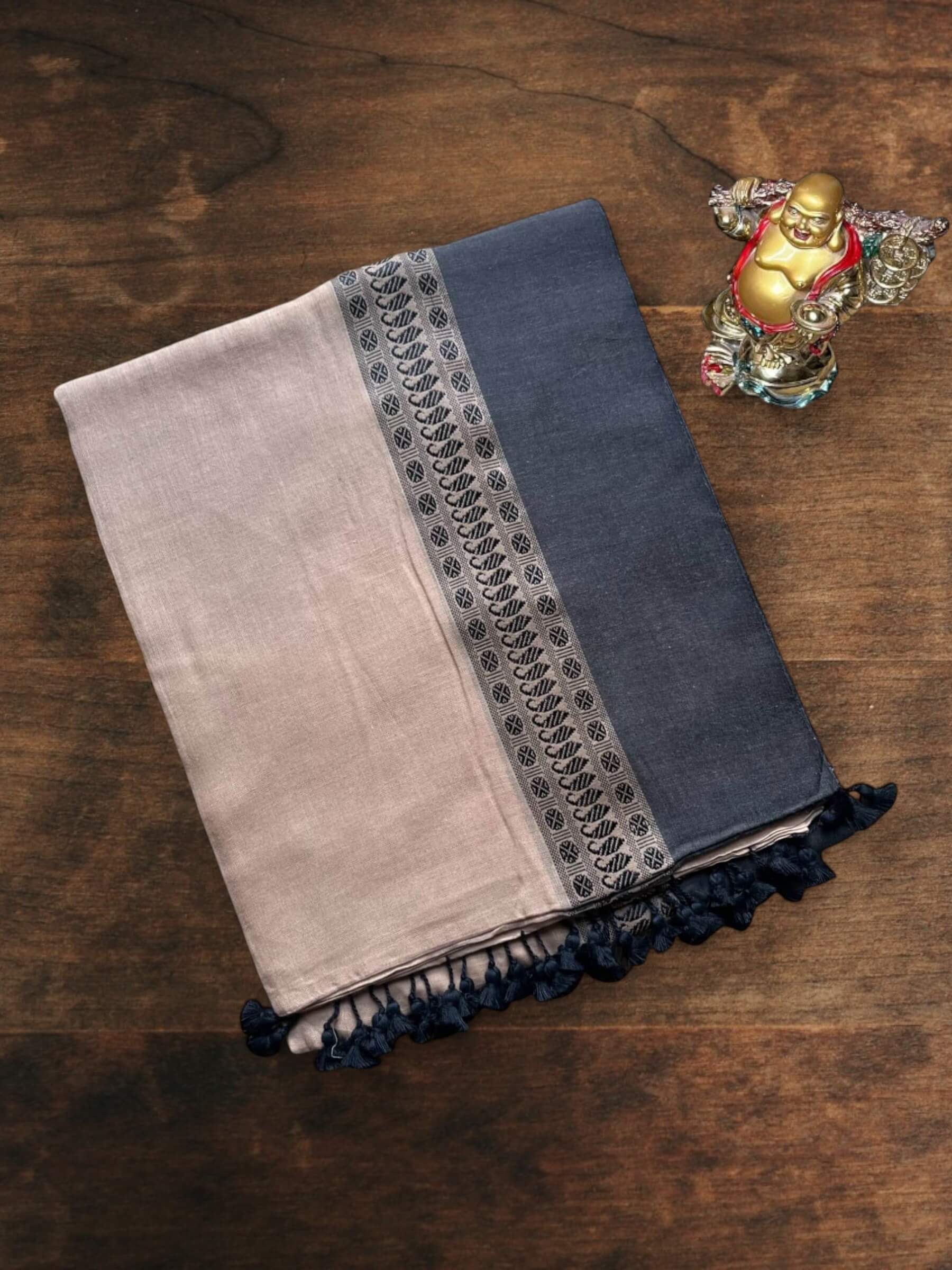 Handloom Soft Cotton Saree in Beige and Black