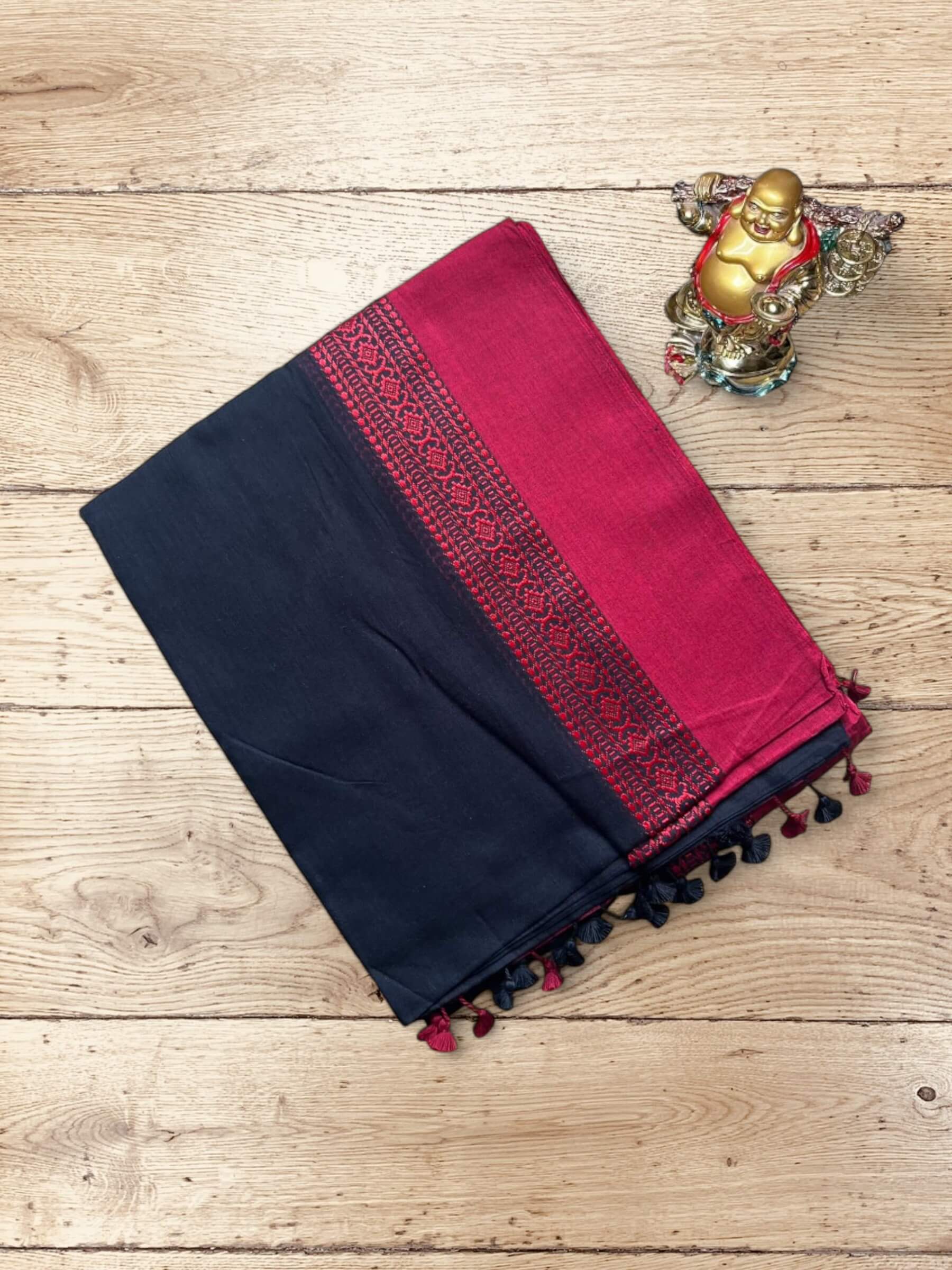 Handloom Soft Cotton Saree in Black and Red