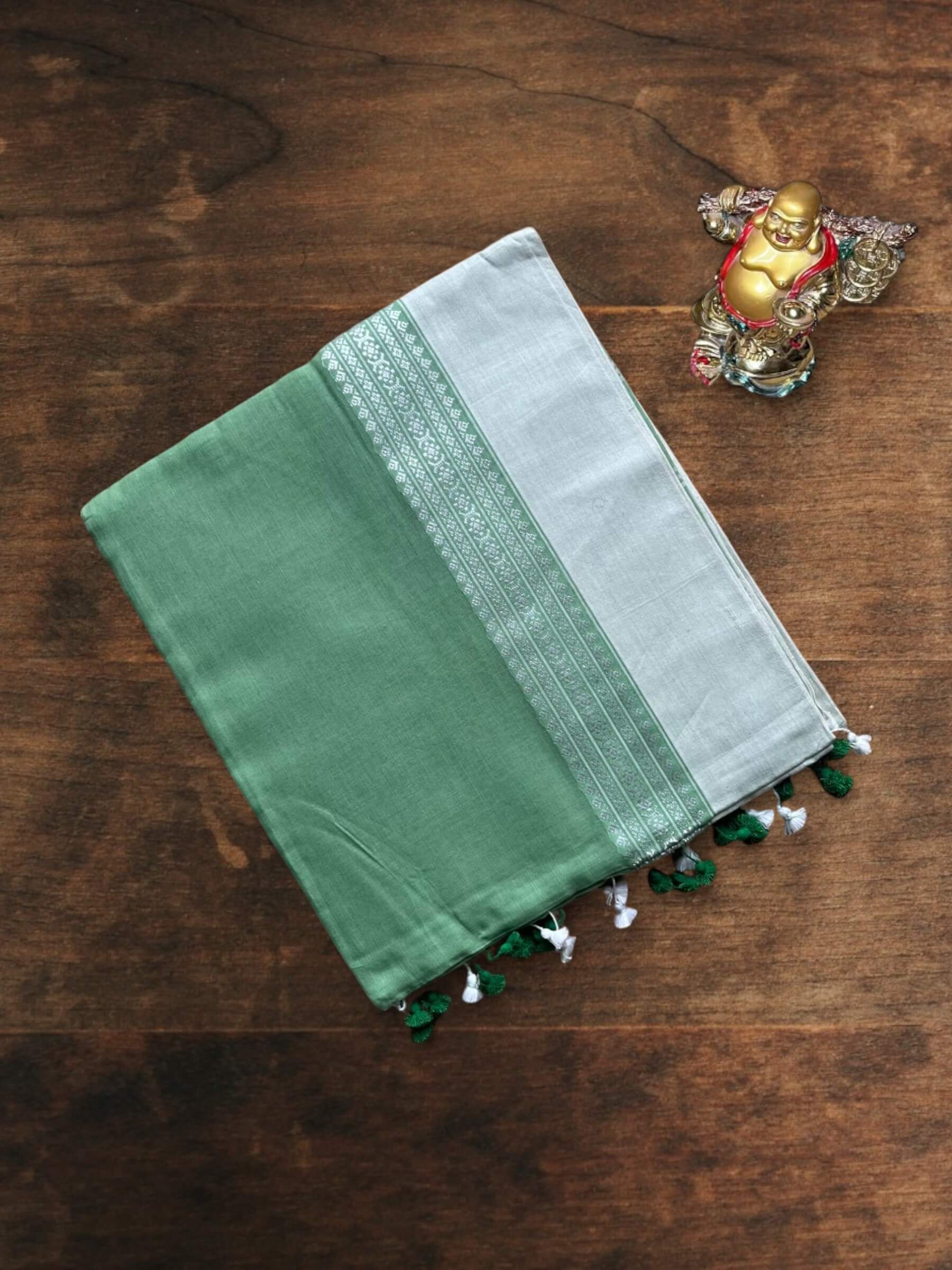 Handloom Soft Cotton Saree in Green and White