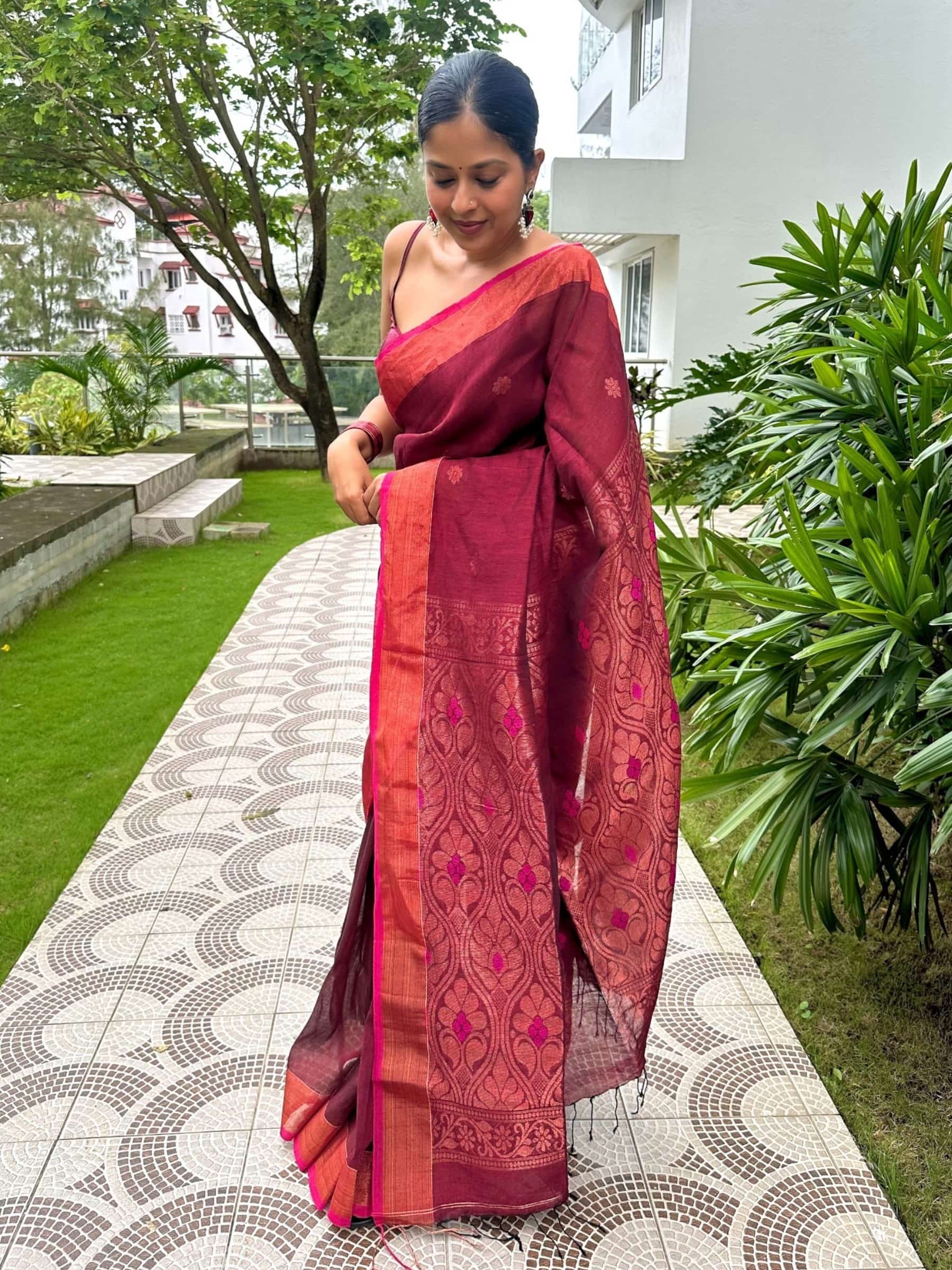 Handloom Organic Linen Banarasi Saree in Maroon
