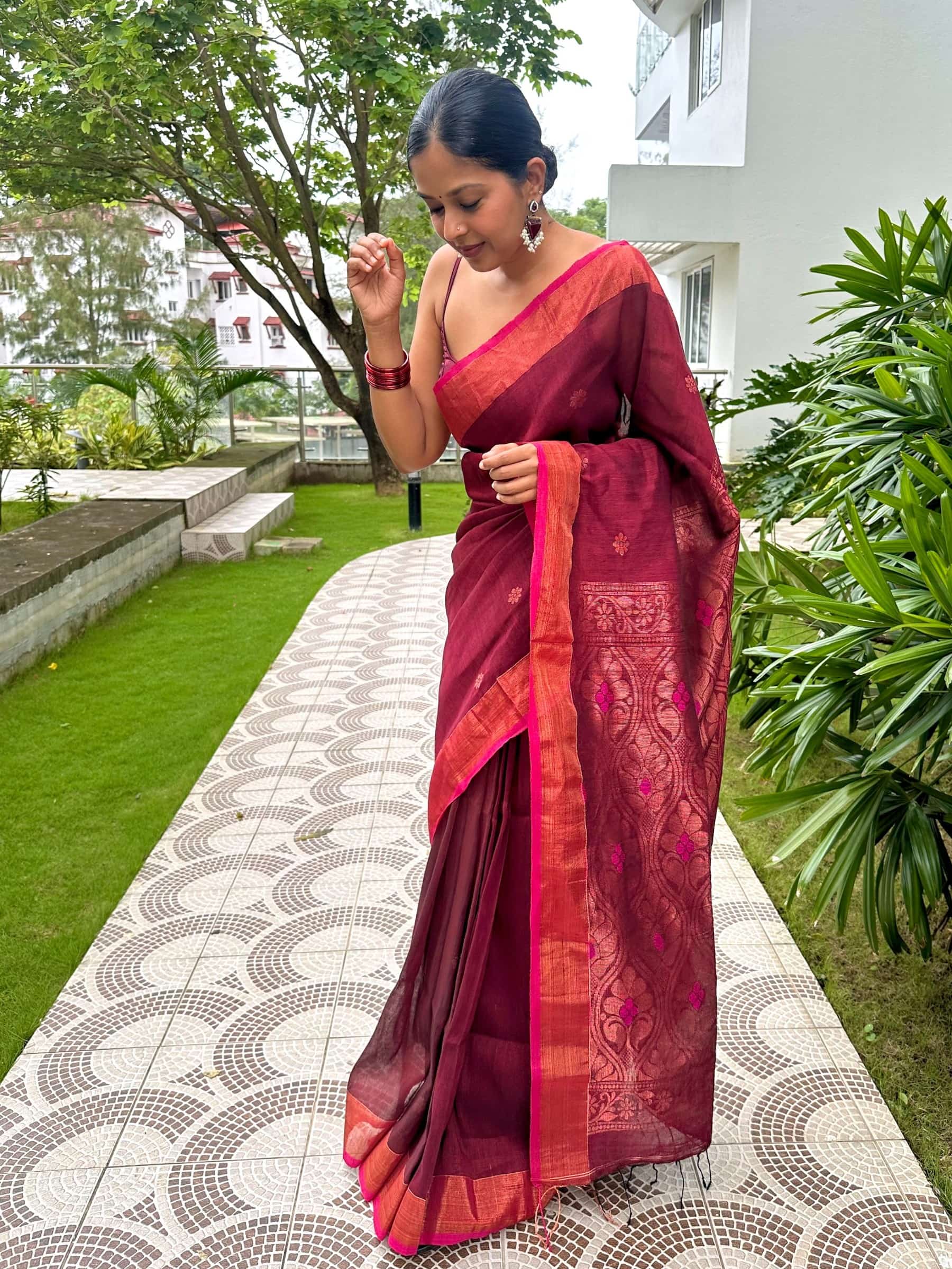 Handloom Organic Linen Banarasi Saree in Maroon