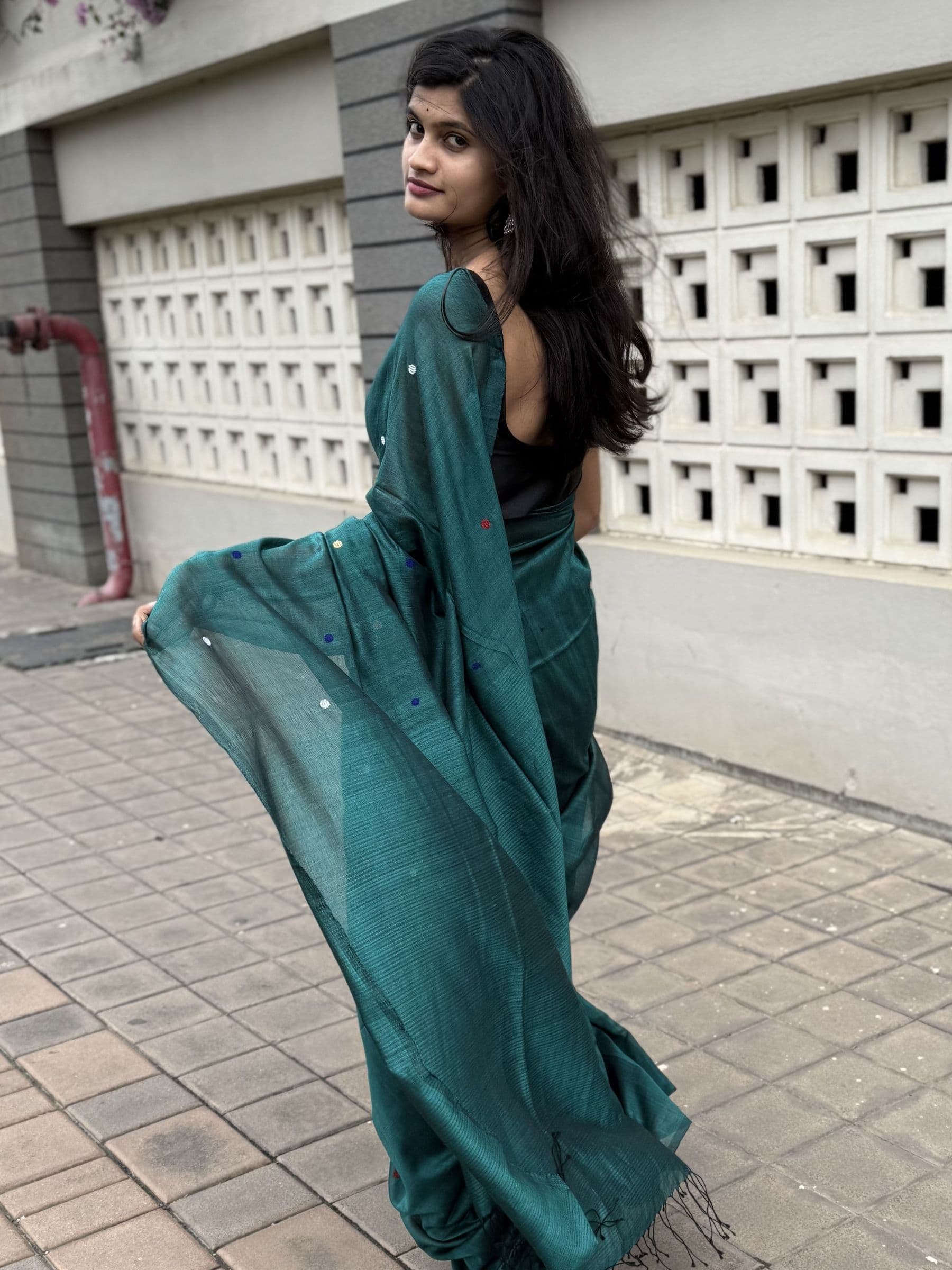 Handloom Bengal Cotton Saree – Bottle Green With Multicolor Butti