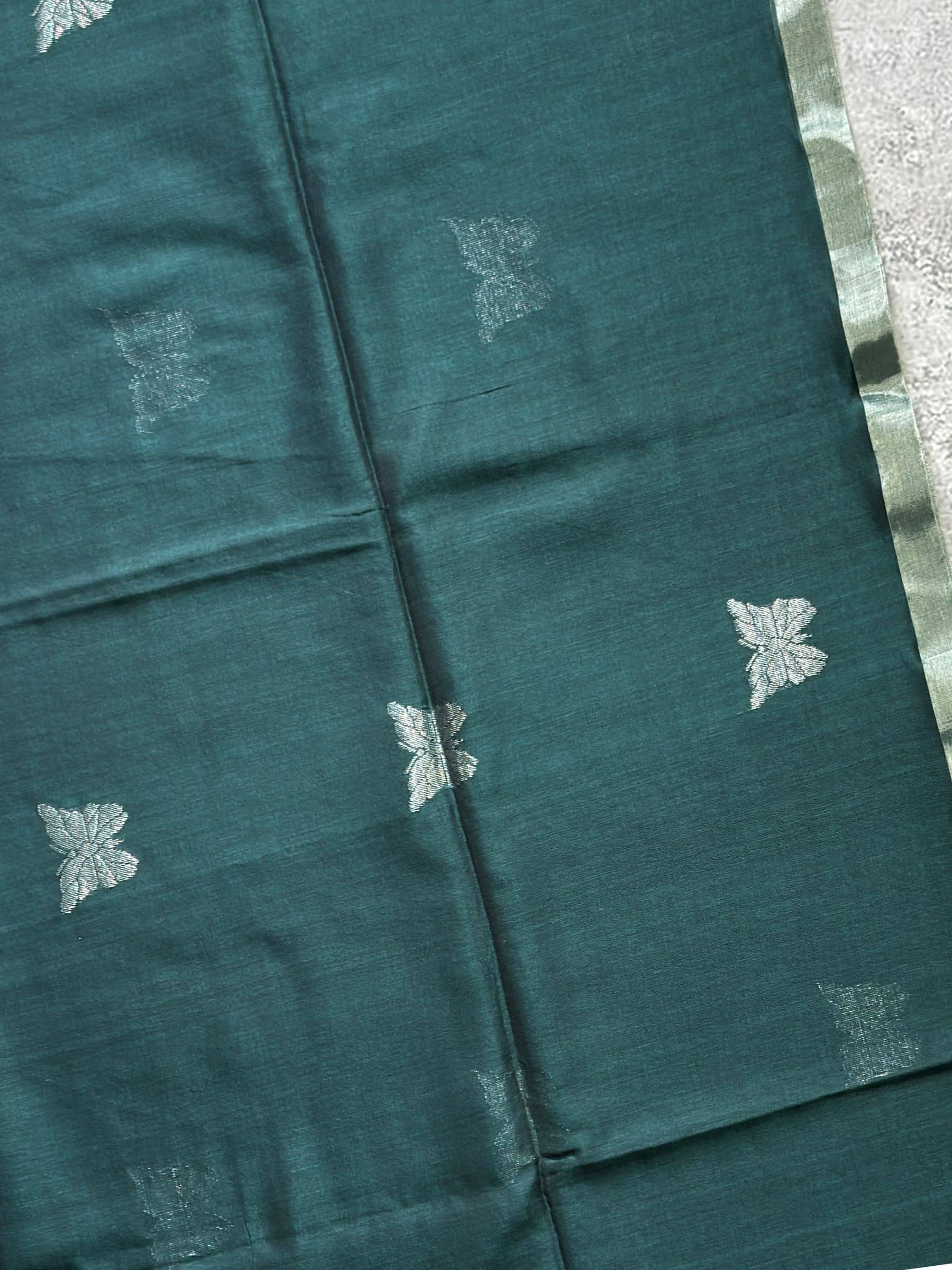 Handloom Mercerized Cotton Jamdani Saree in Bottle Green