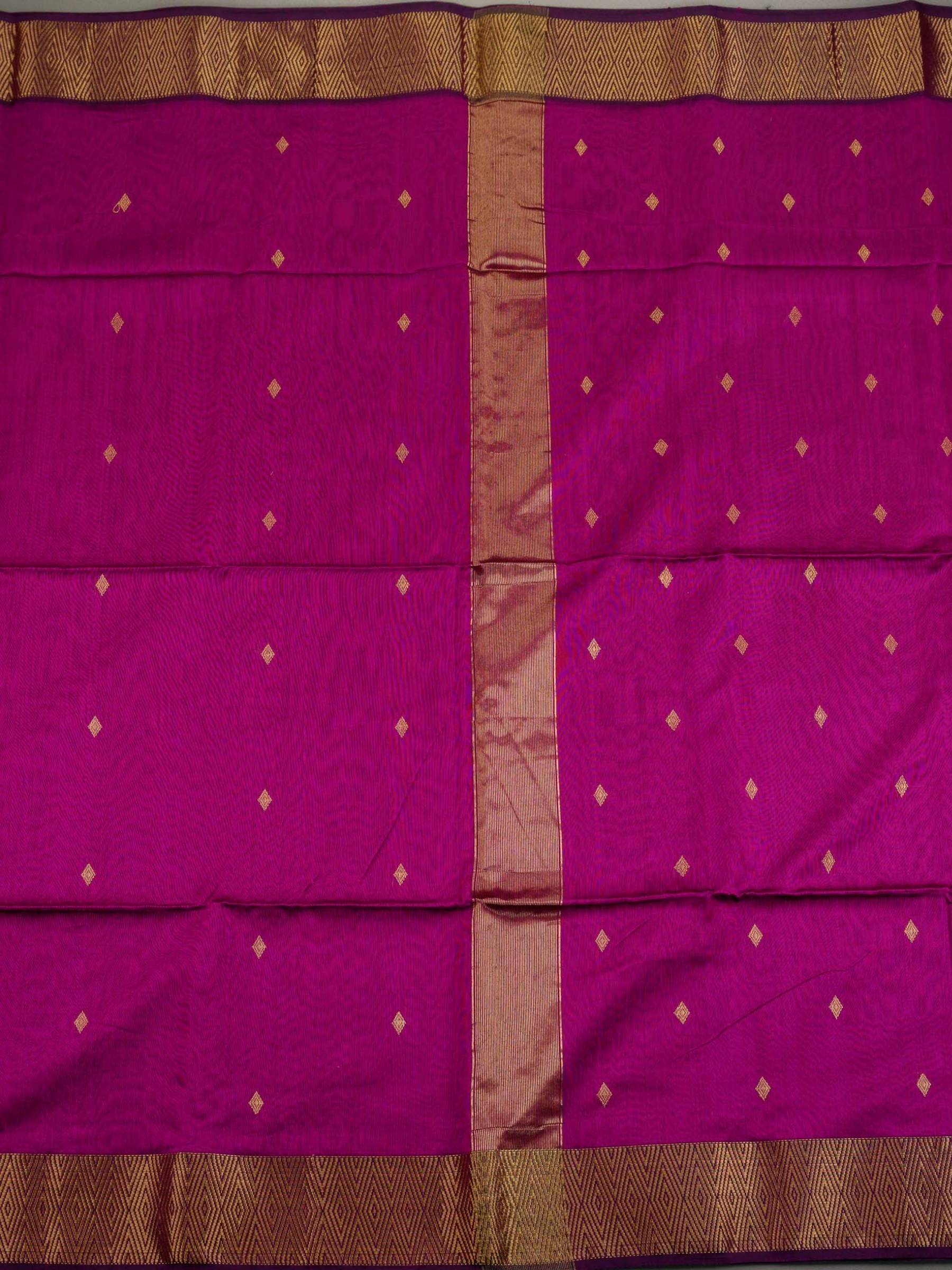 Handloom Maheshwari Silk Cotton Saree in Magenta with Zari Butta