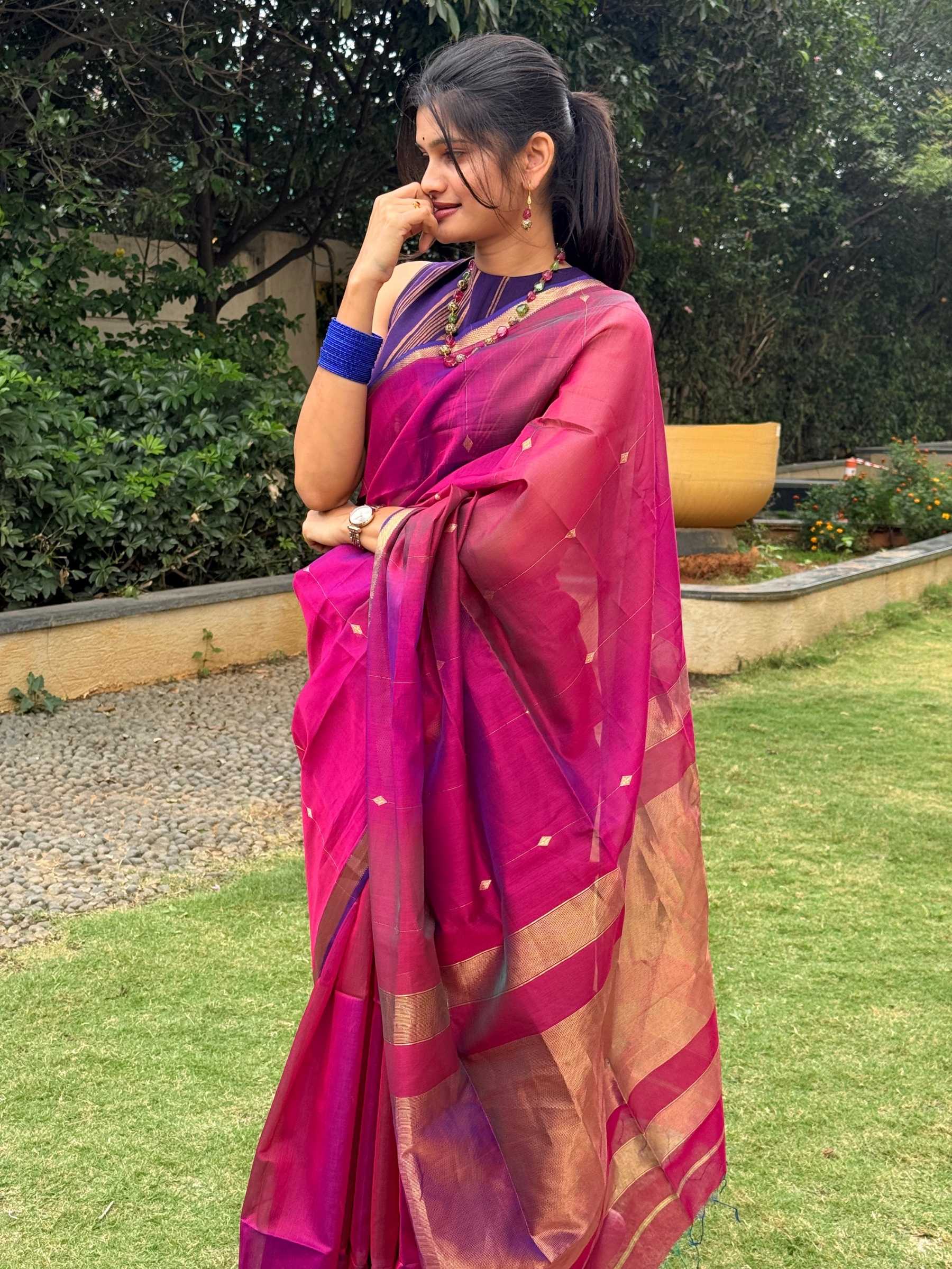 Handloom Maheshwari Silk Cotton Saree in Dual Pink-Purple Dual Shade with Zari Buttas