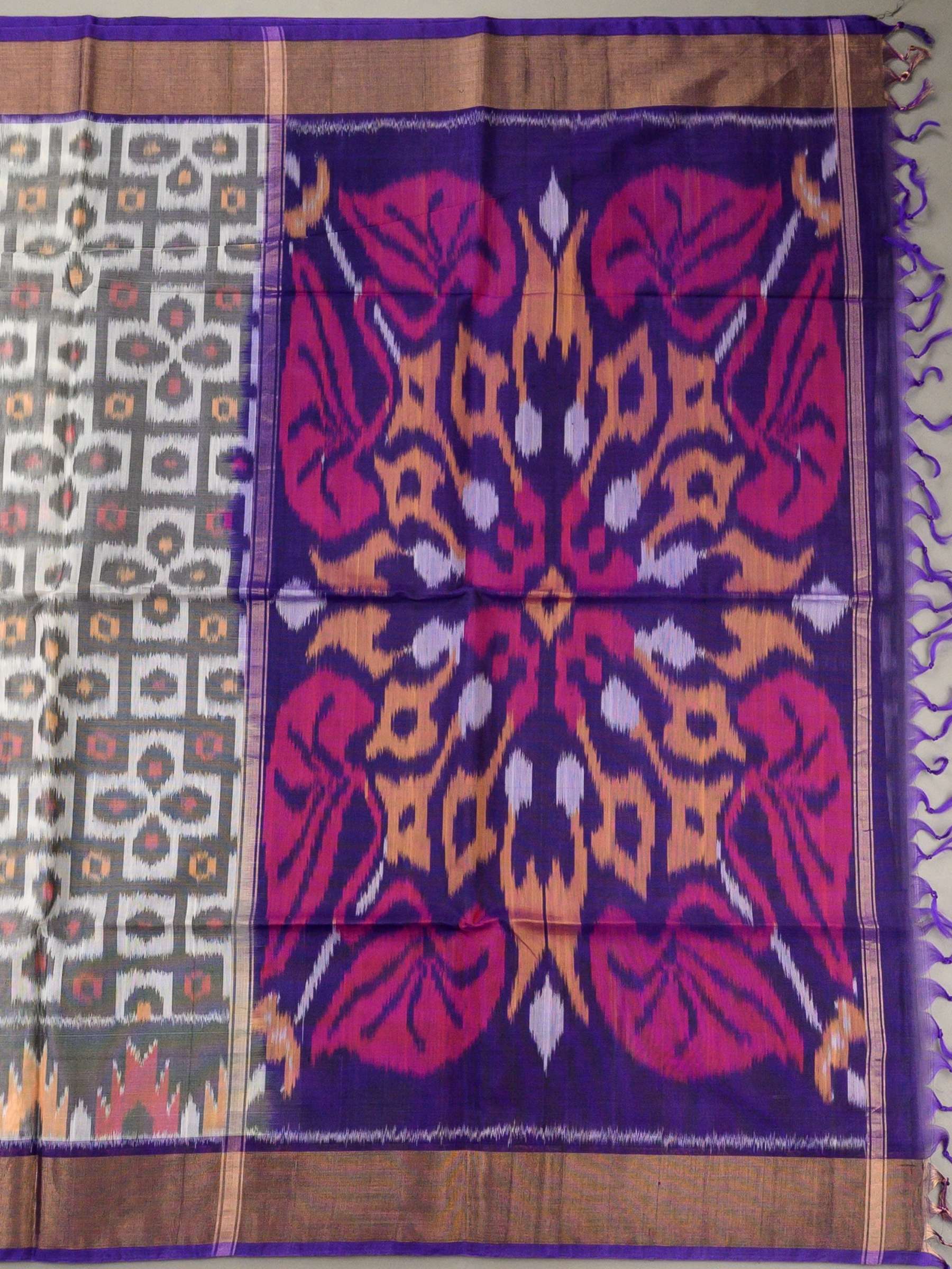 Handloom Pochampally Silk Cotton Saree in Grey and Purple with Ikat Design