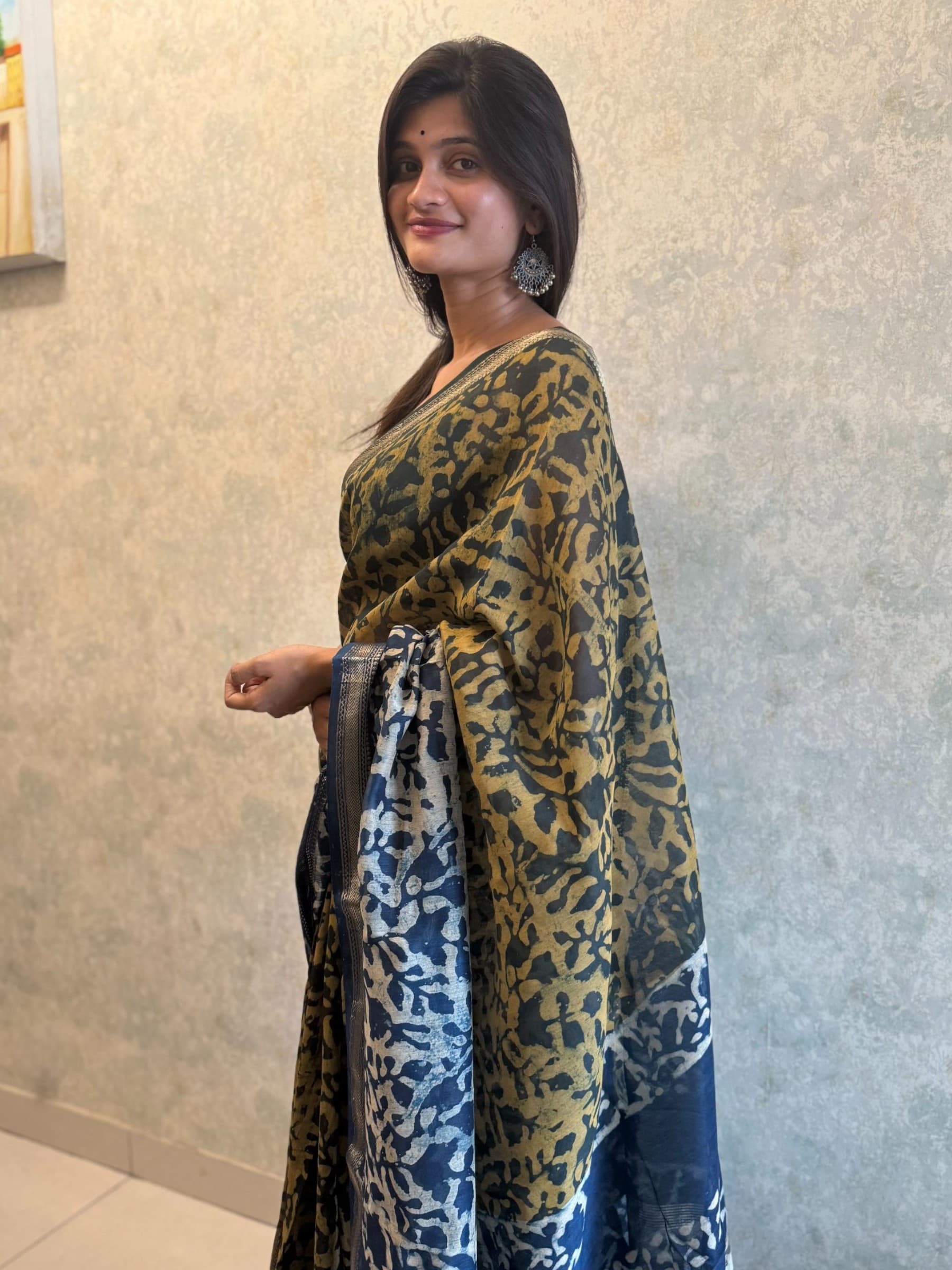 Hand Block Printed Green Blue Maheshwari Silk Cotton Saree