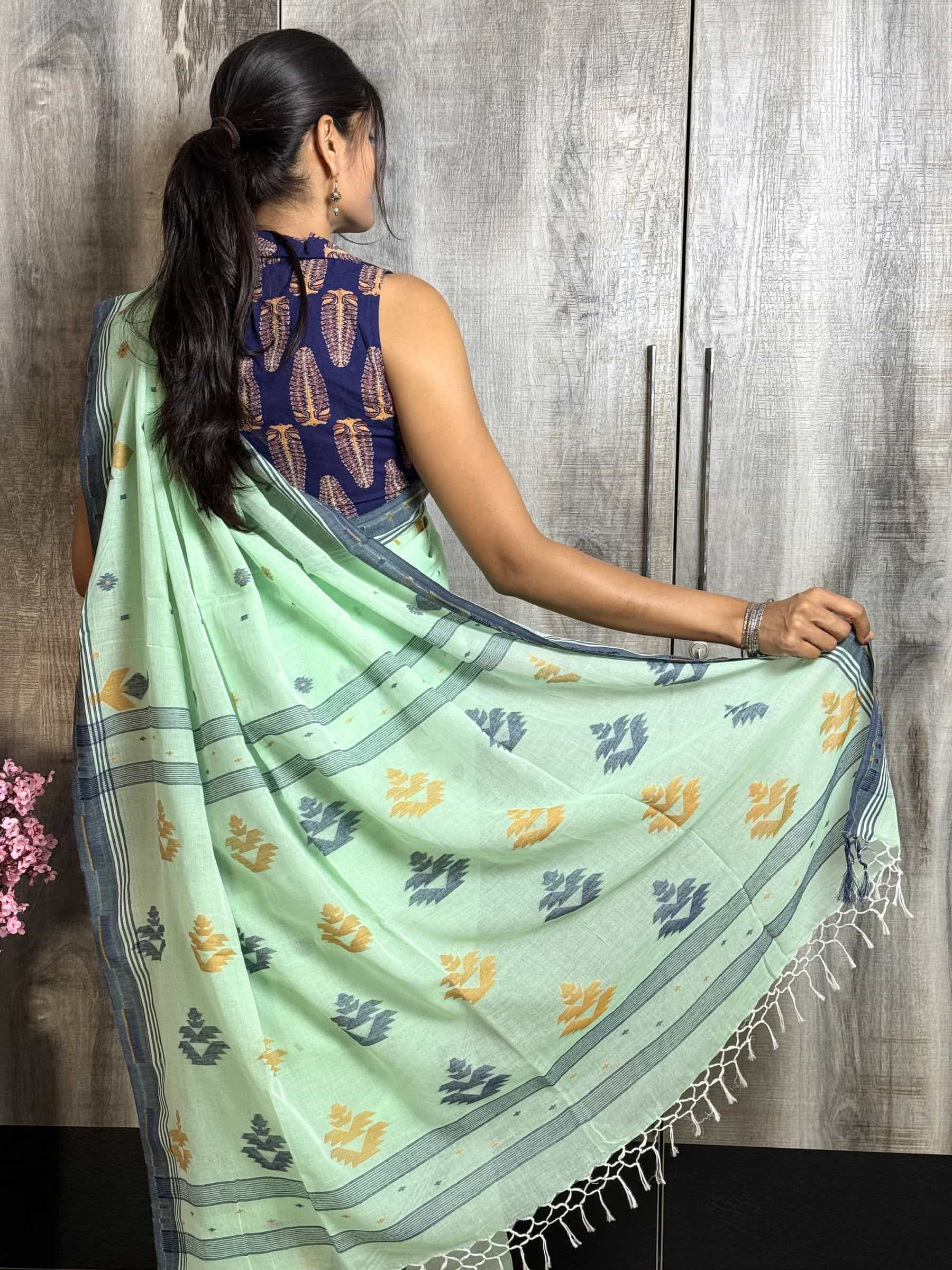 Handloom Jacquard Jamdani Cotton Saree in Mint Green