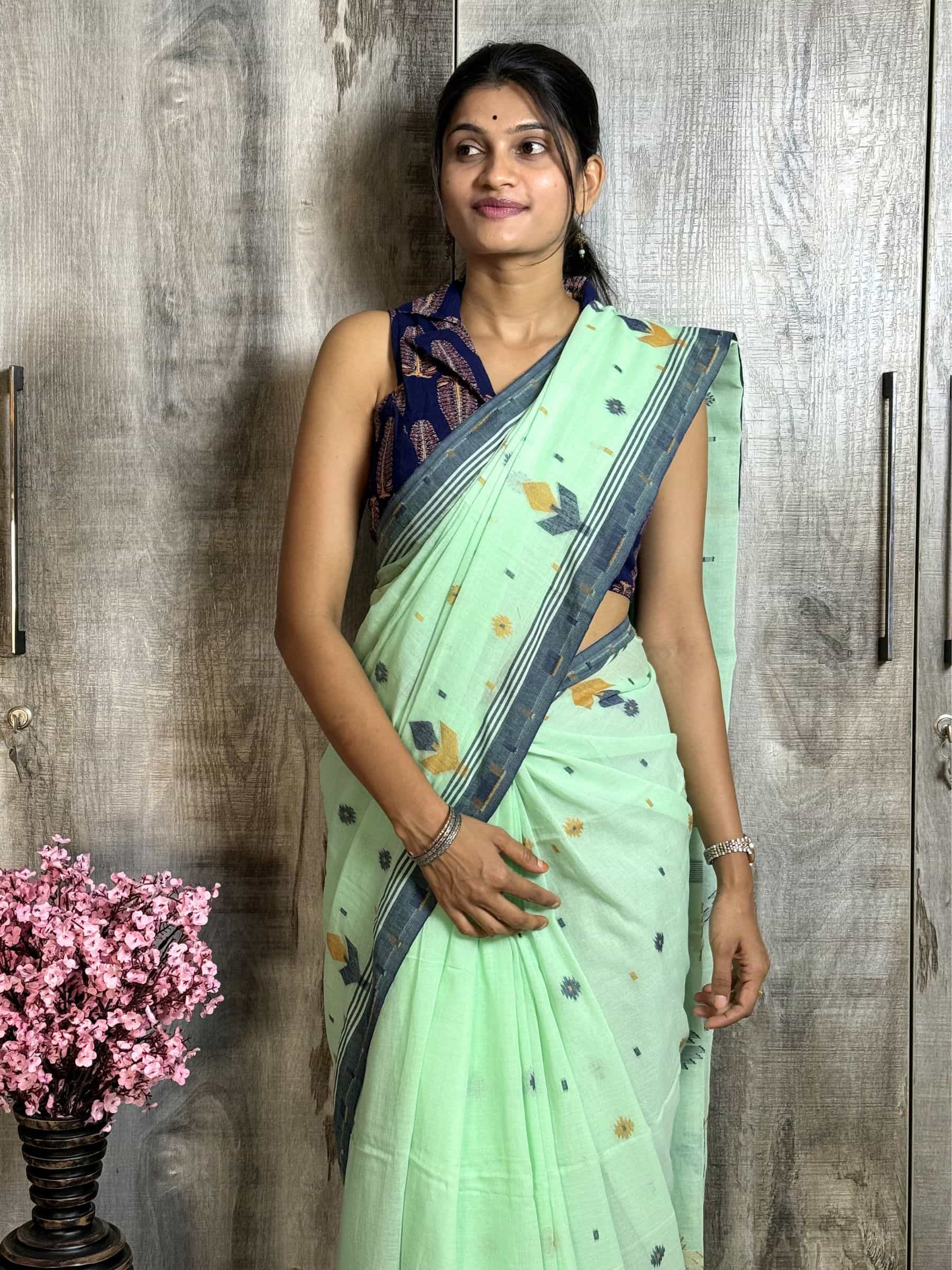 Handloom Jacquard Jamdani Cotton Saree in Mint Green