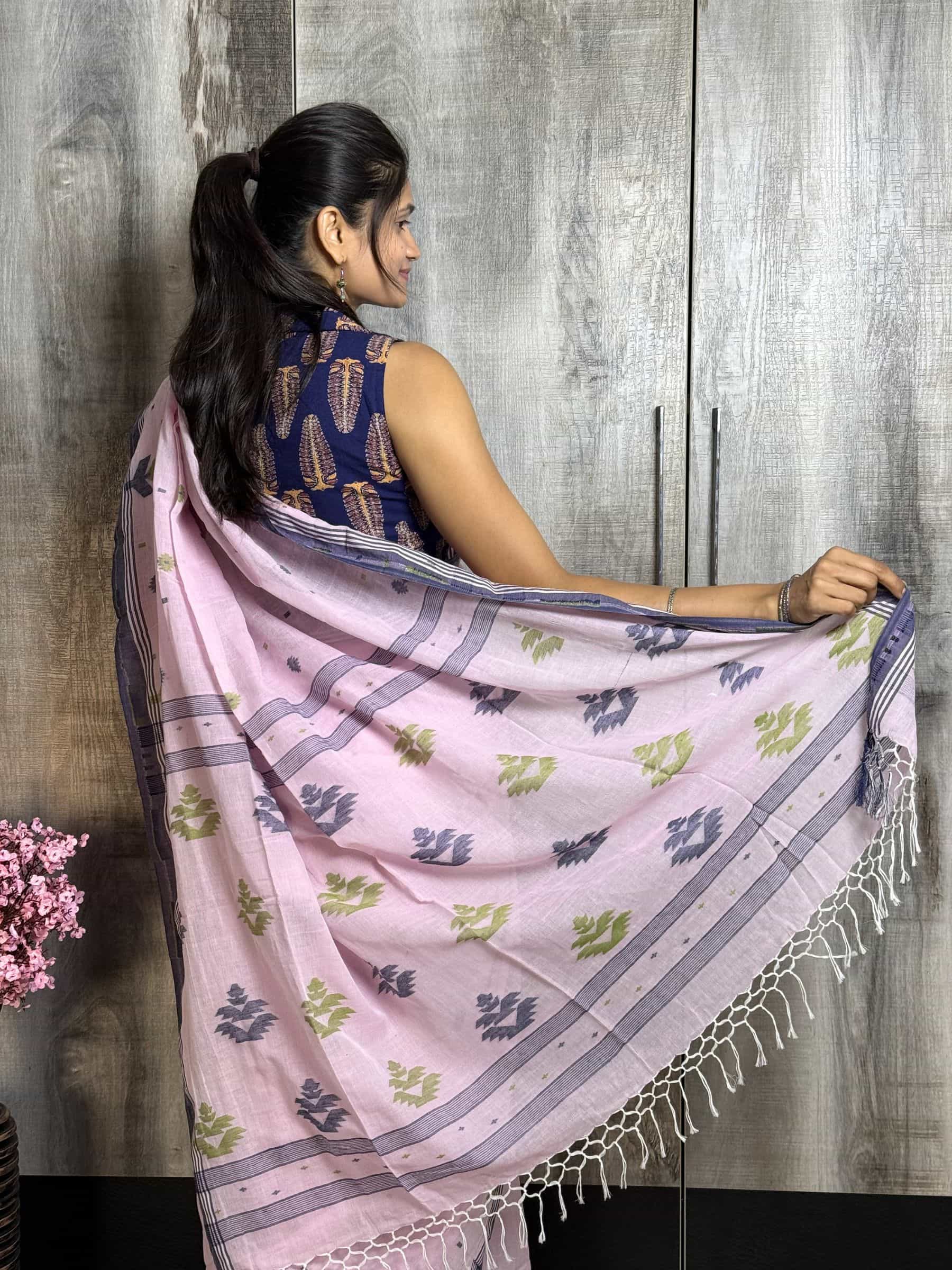 Handloom Jacquard Jamdani Cotton Saree in Pink